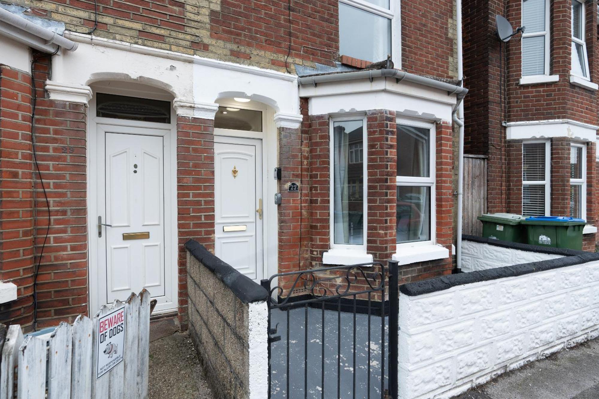 The Albany - 4br 2bath House Up To 7 Guests - Free Parking - Big Garden - Smart Tv - Ideal For Contractors And Family Southampton