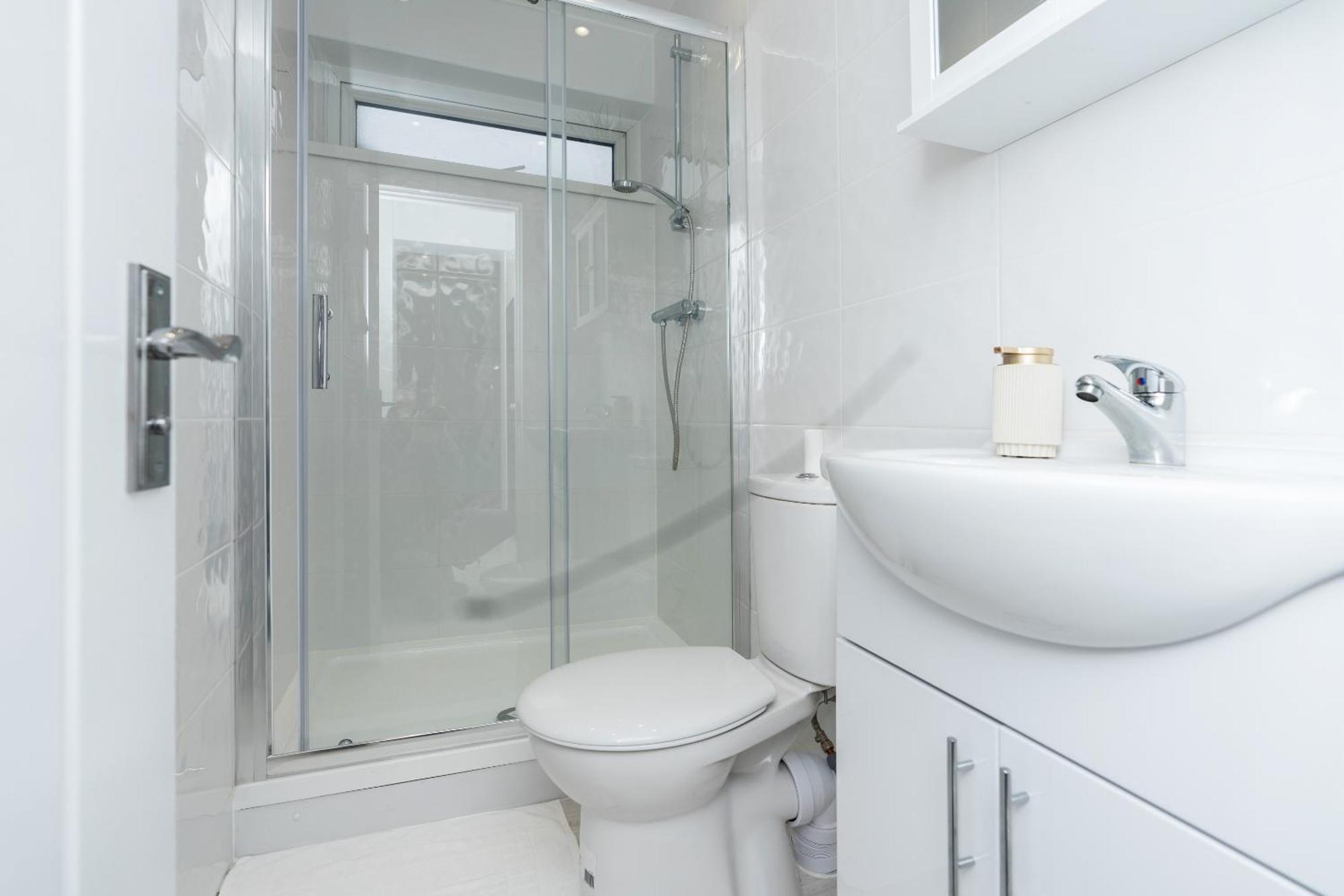 The Albany - 4br 2bath House Up To 7 Guests - Free Parking - Big Garden - Smart Tv - Ideal For Contractors And Family * Southampton