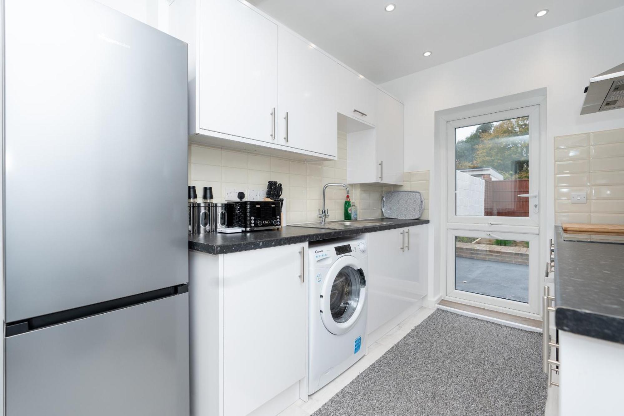 The Albany - 4br 2bath House Up To 7 Guests - Free Parking - Big Garden - Smart Tv - Ideal For Contractors And Family * Southampton