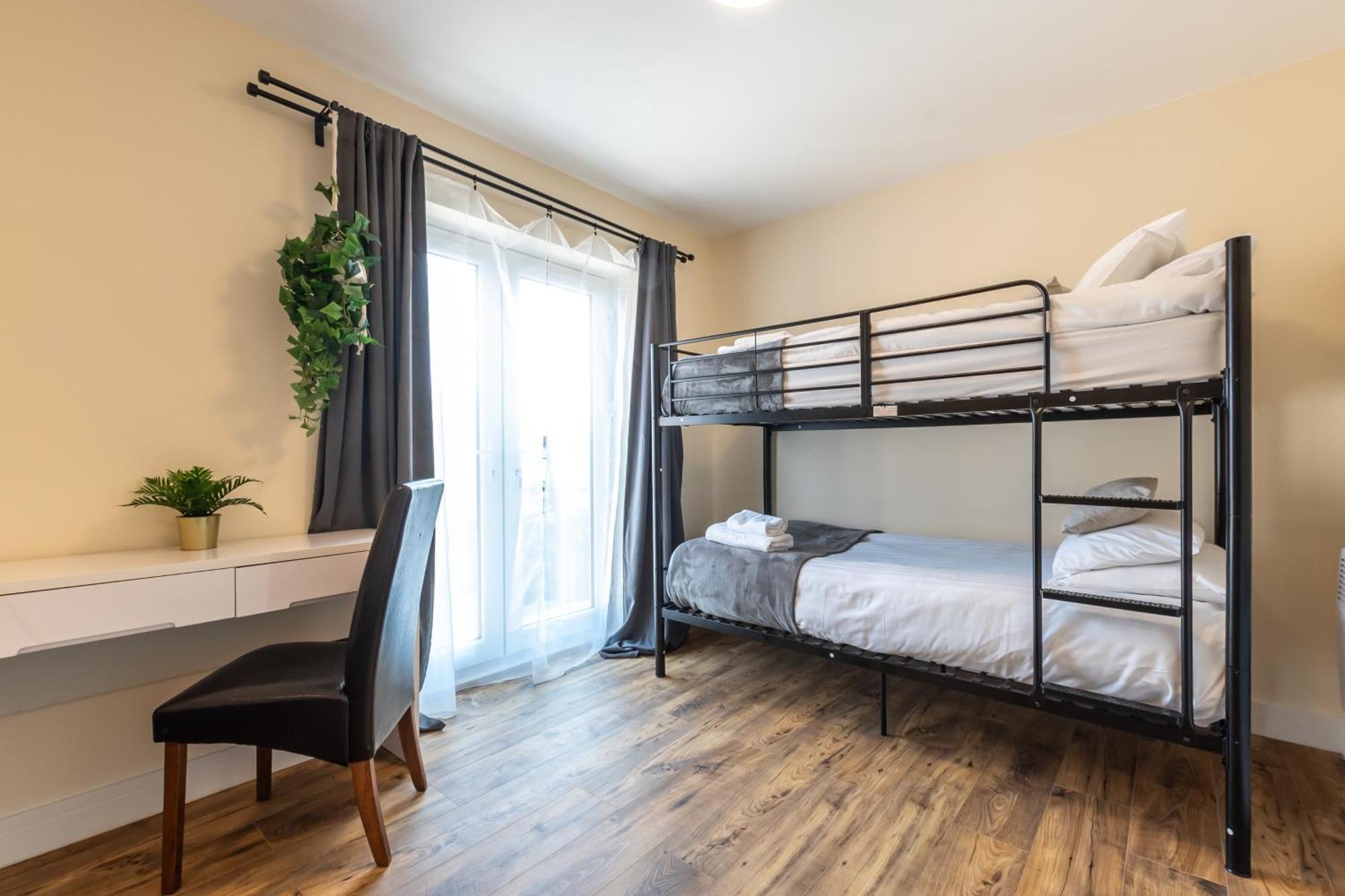 With Free P For Van. Apartment