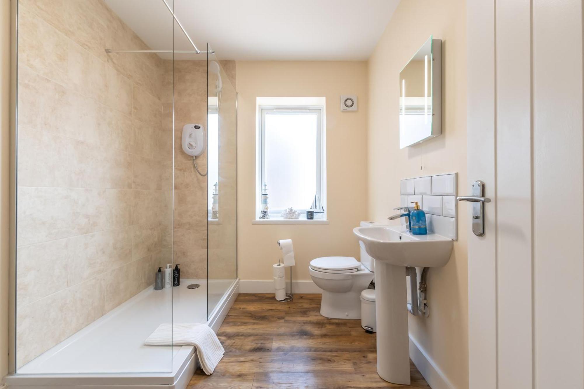 With Free P For Van. Apartment Southampton