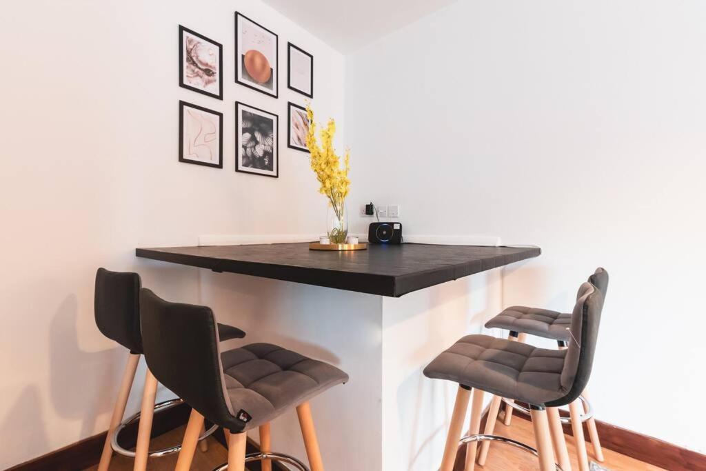 Apartamento Noir - 2 Bedroom Flat - Sleeps 5 With Parking *