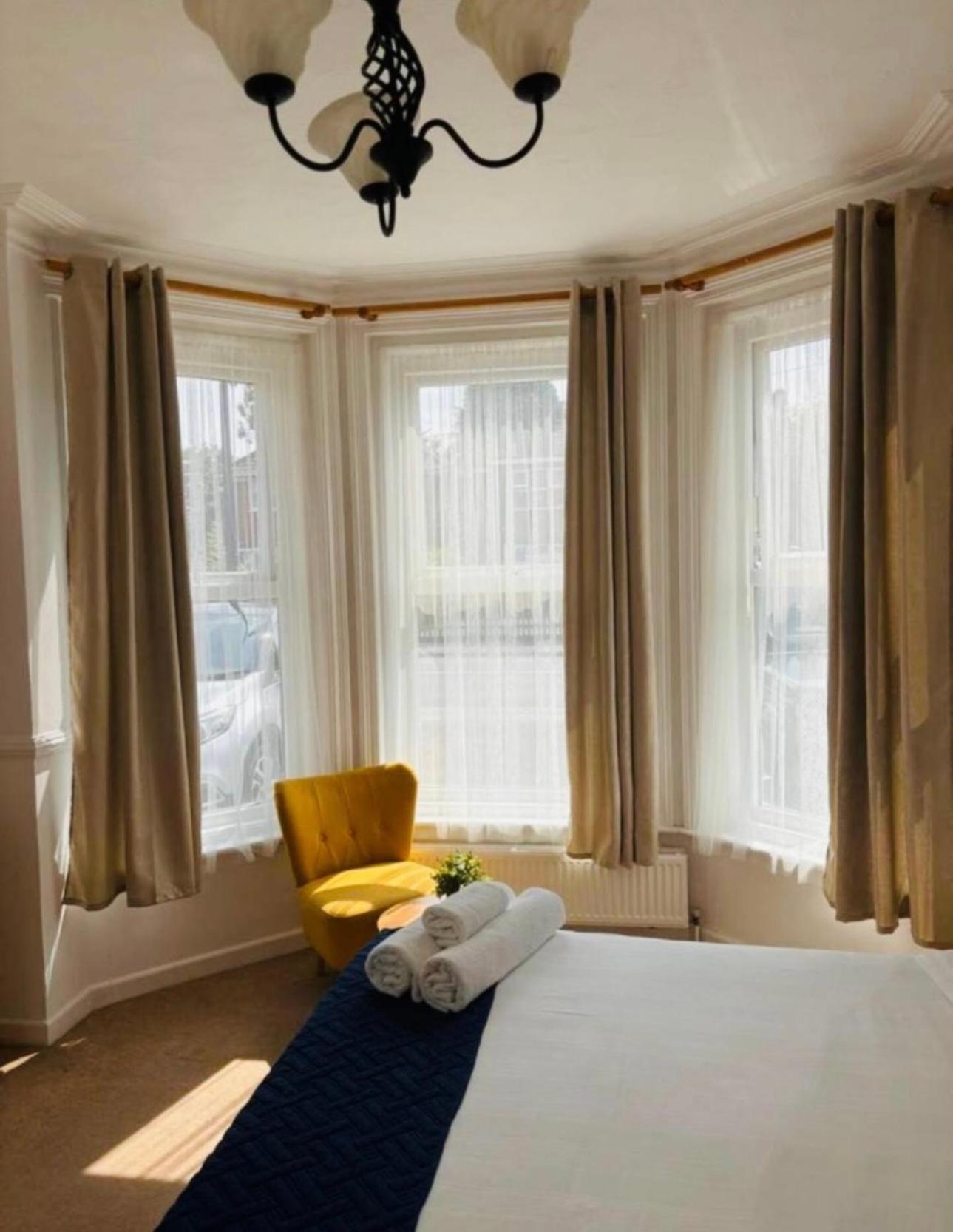 Alcantara House Albergue