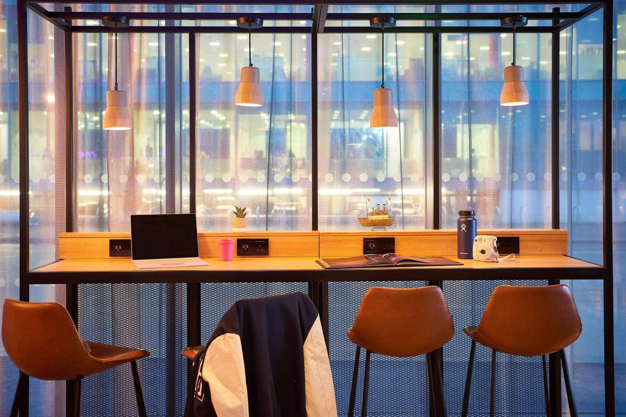 Moxy 4* Southampton