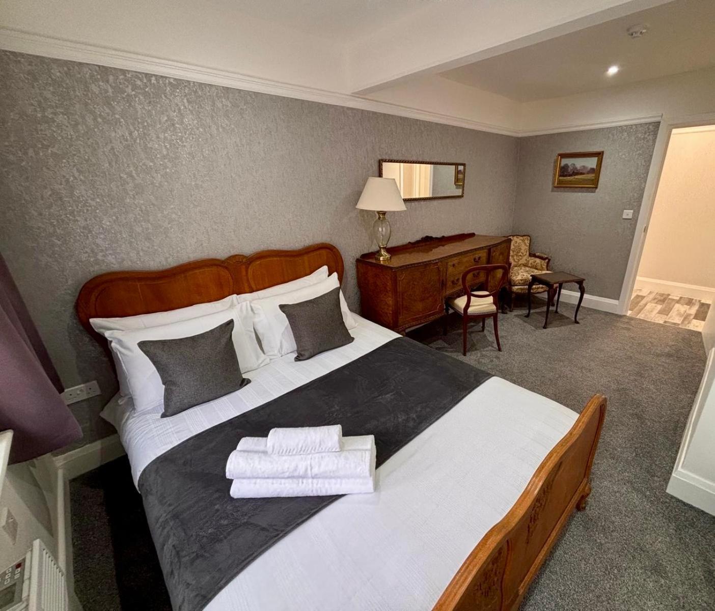 Inn Juniper Berry