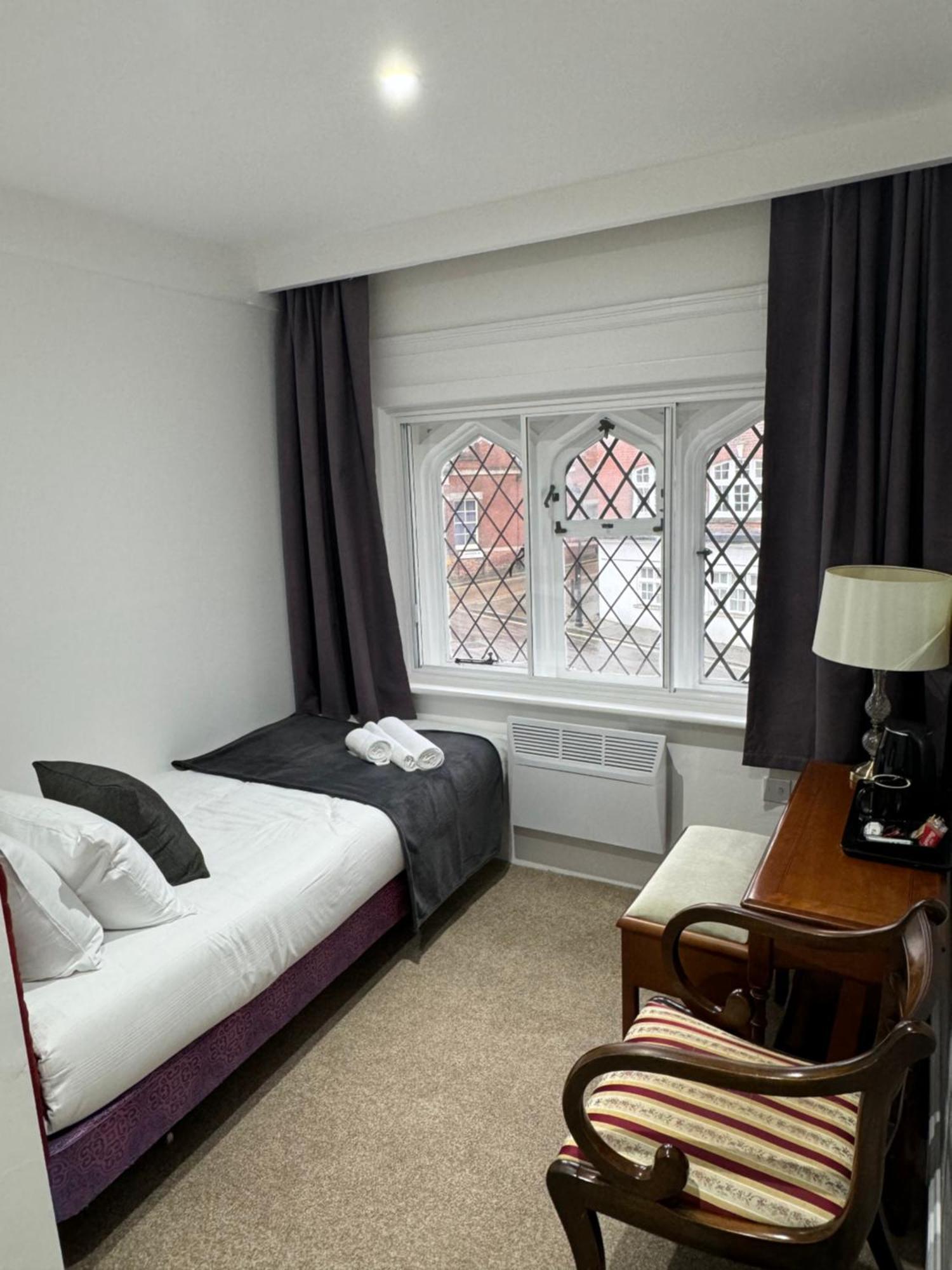 Inn Juniper Berry
