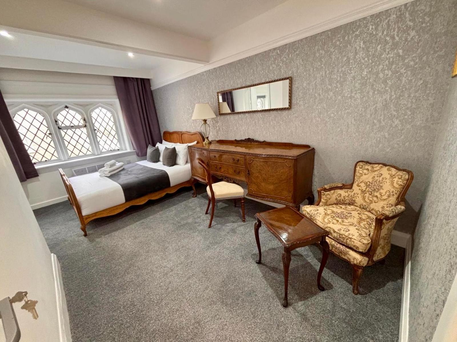 Juniper Berry Inn