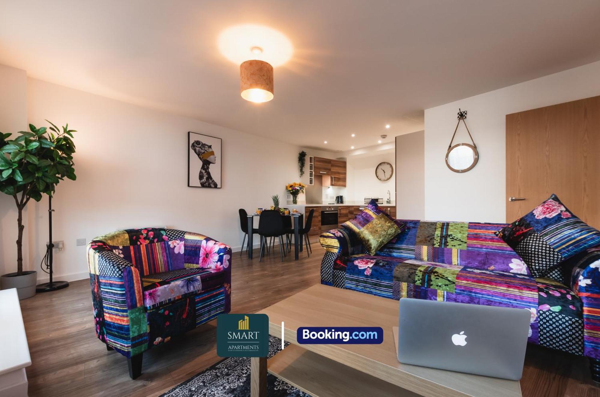 Apartment Spacious Center By Smart Short Lets & Serviced With Free Wifi