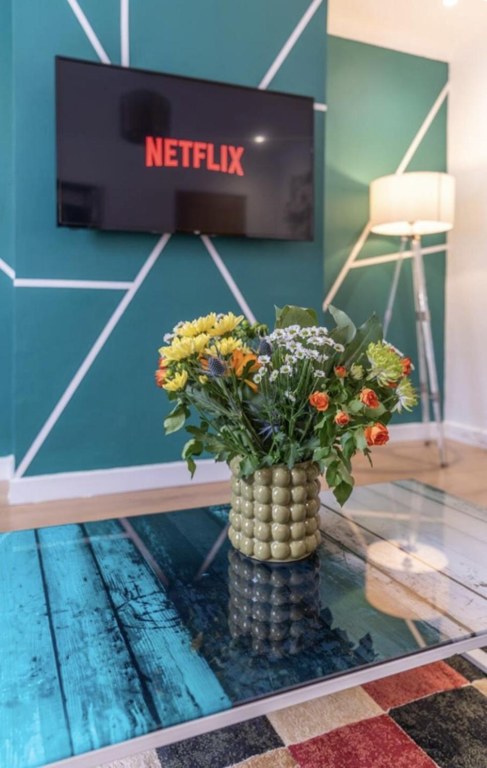 Casa de férias Bright, Cosy - 3 Beds, Parking, Virgin Wifi, Modern Southampton