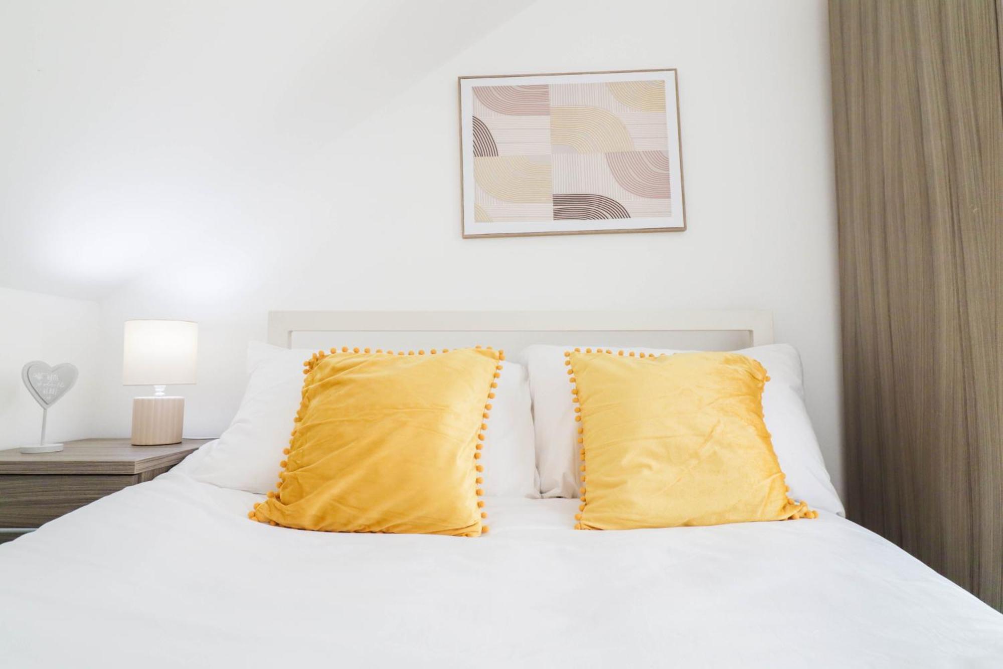 Apartment Centre *