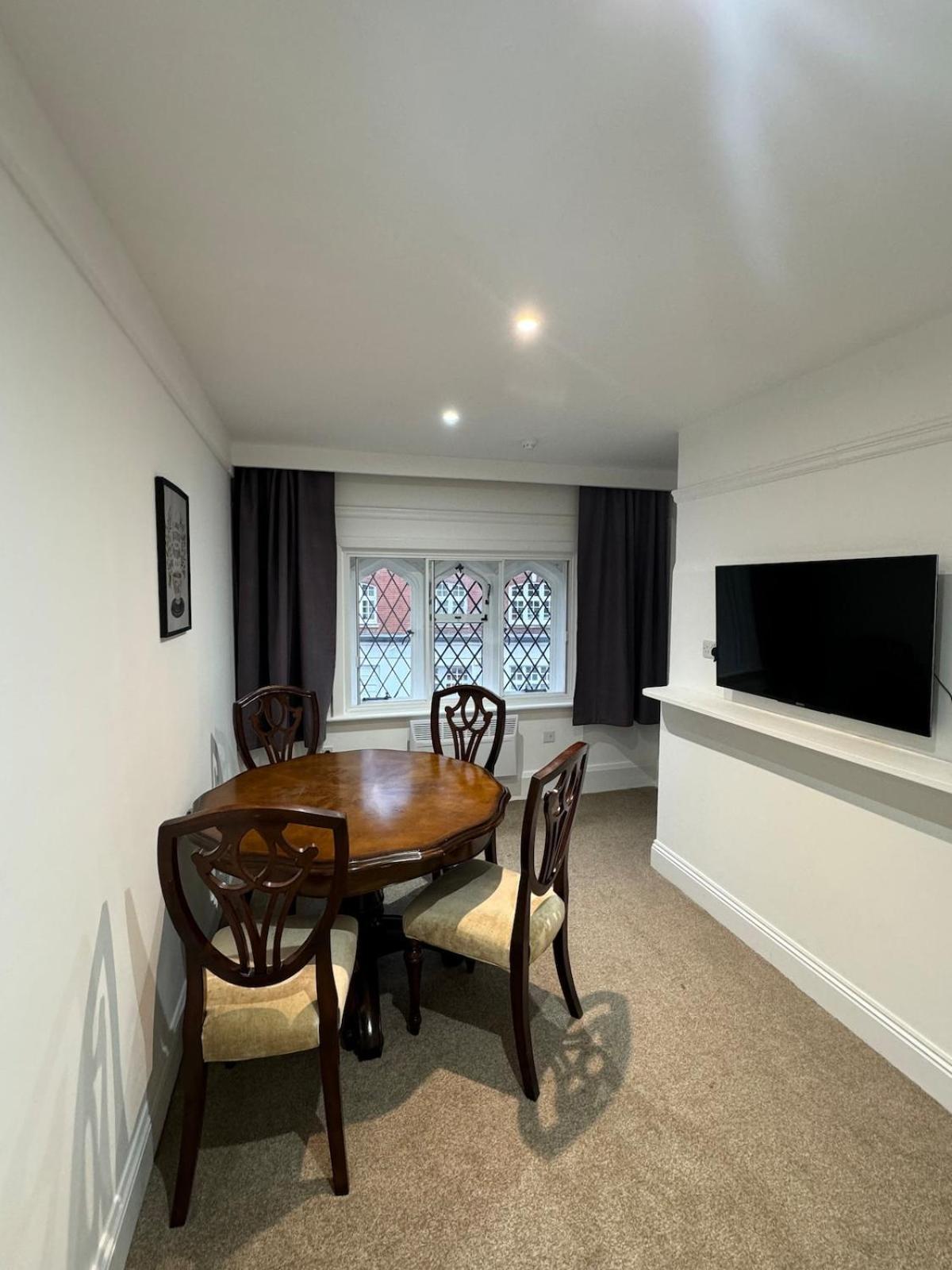 Juniper Berry House Apartment