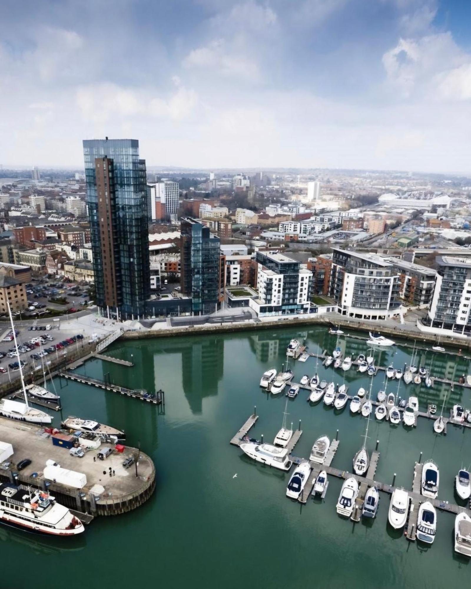 Apartment Centre Free Private Parking Southampton