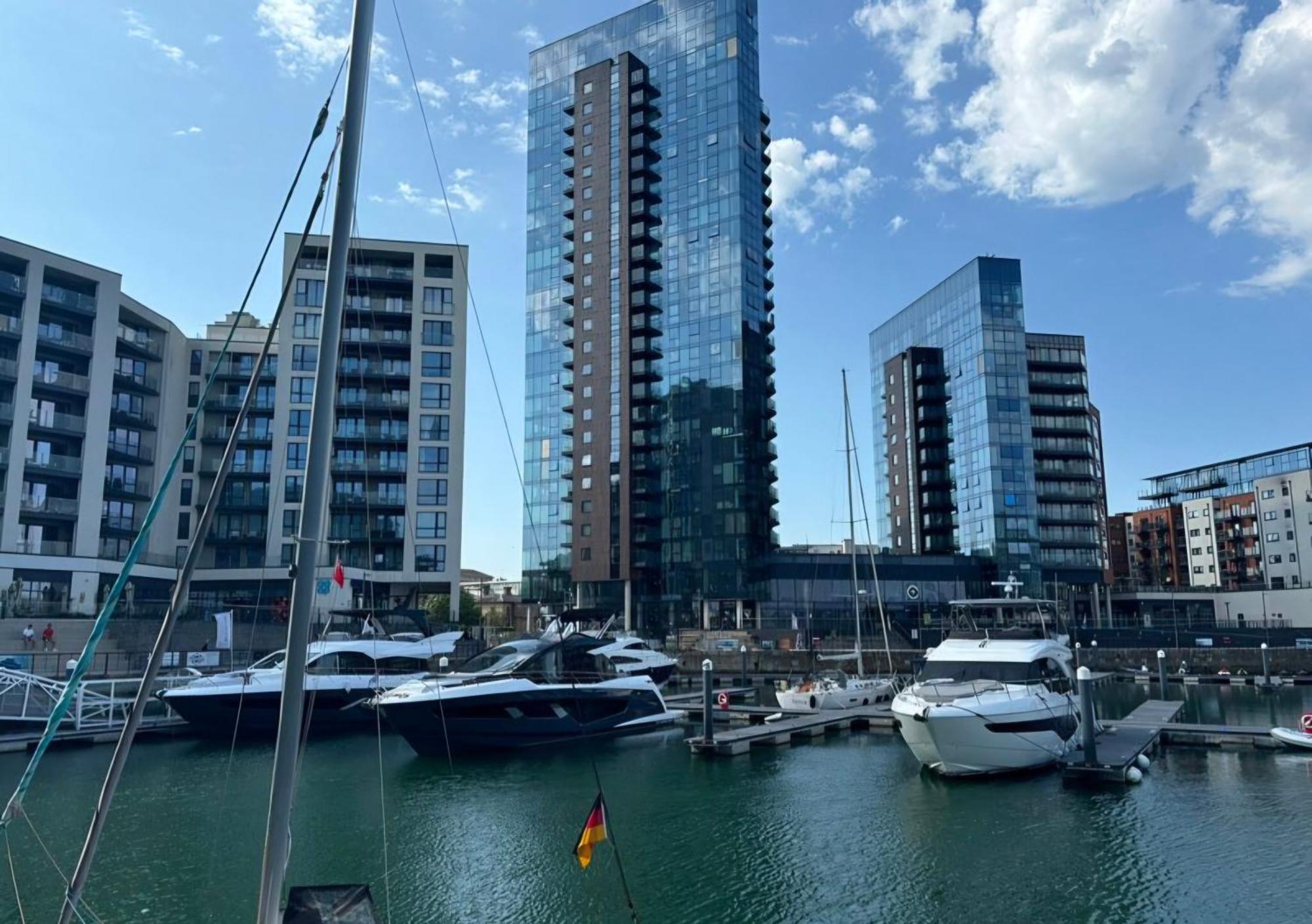 Apartment Centre Free Private Parking