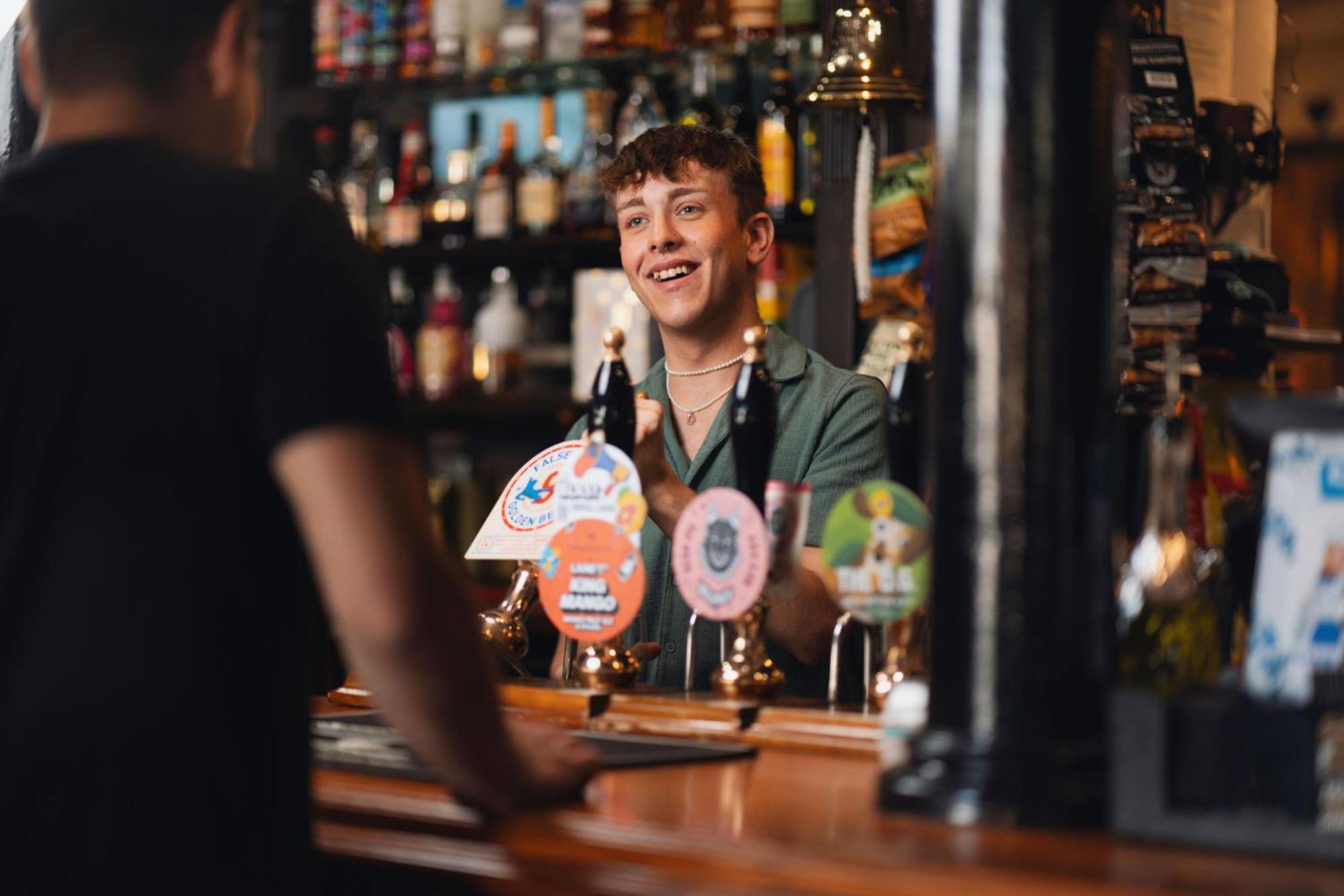 The Grapes Pub 3*