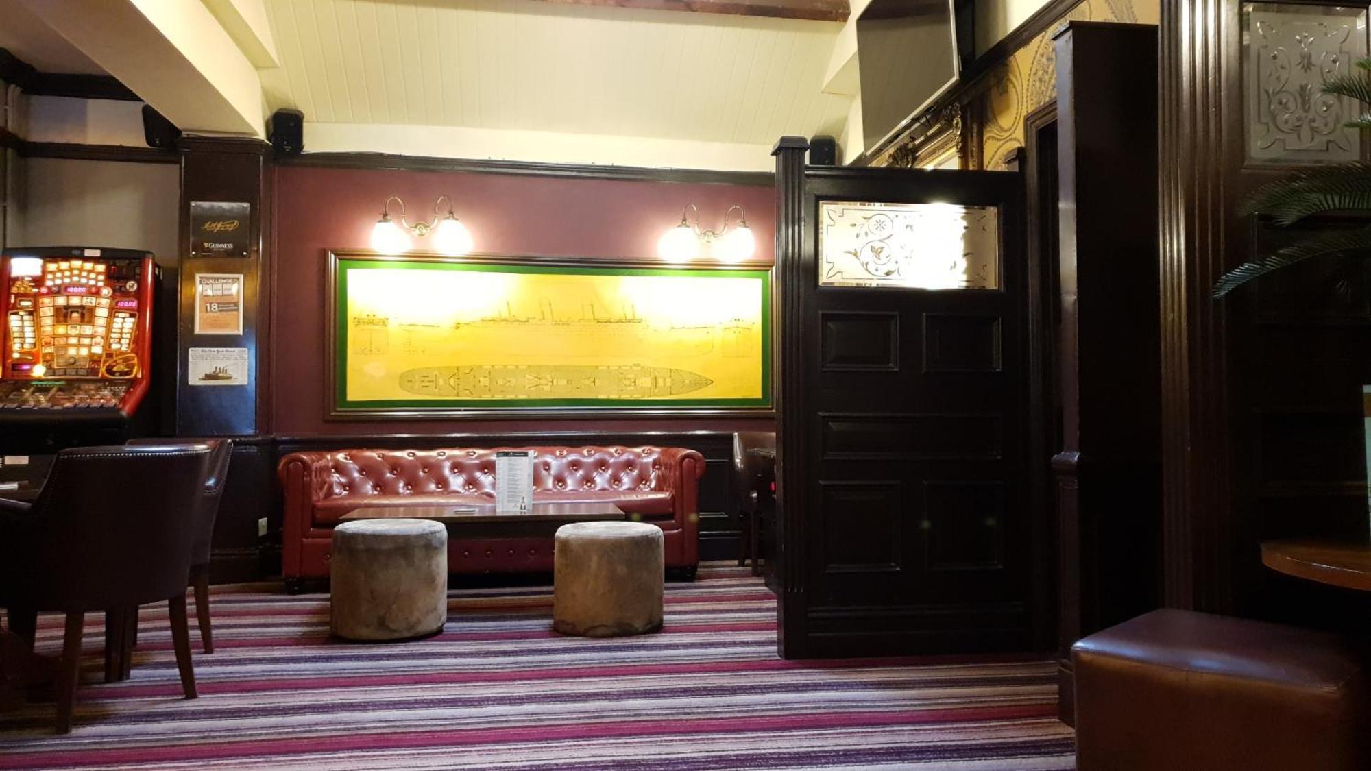 The Grapes Pub Inn