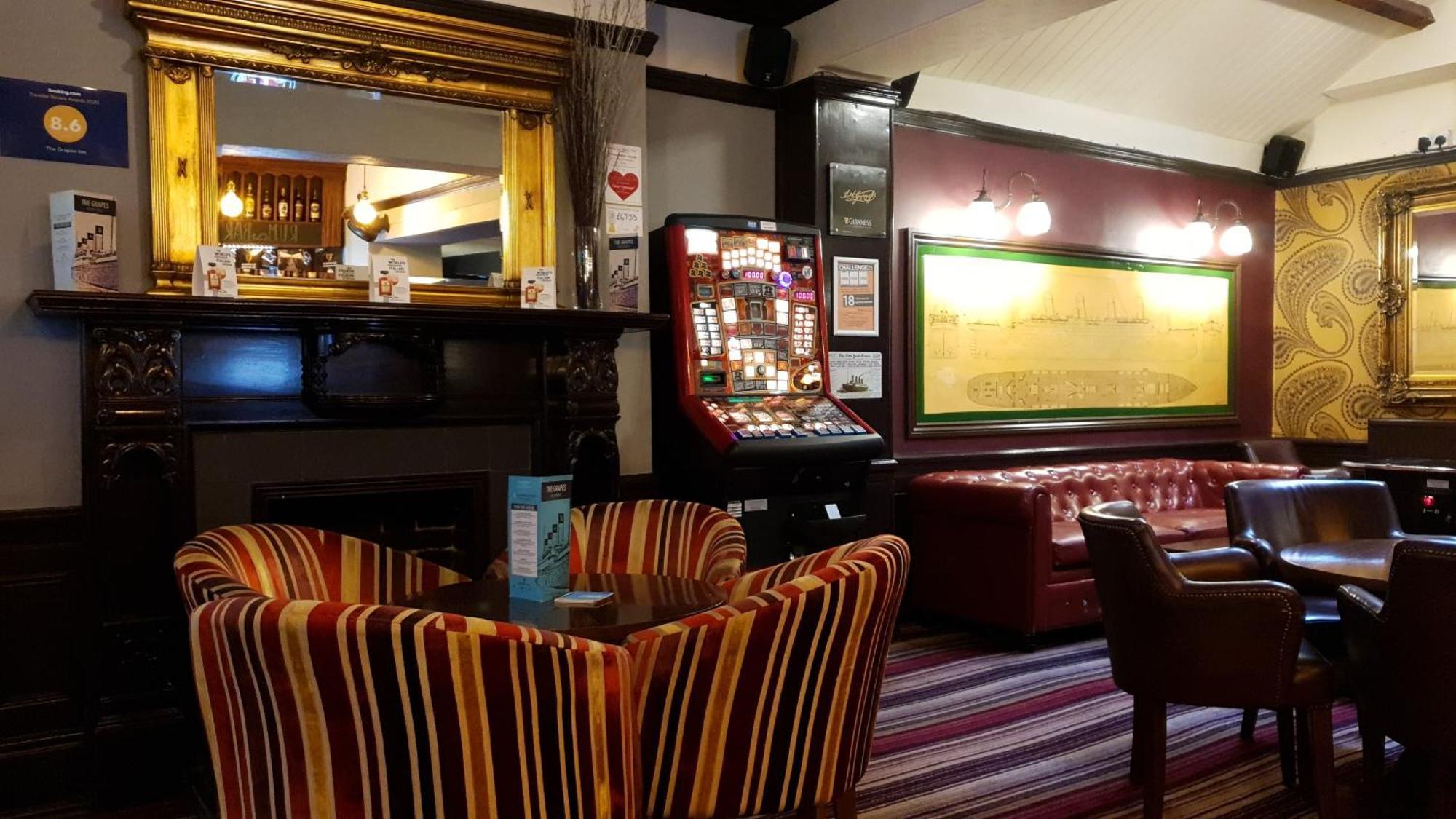 The Grapes Pub