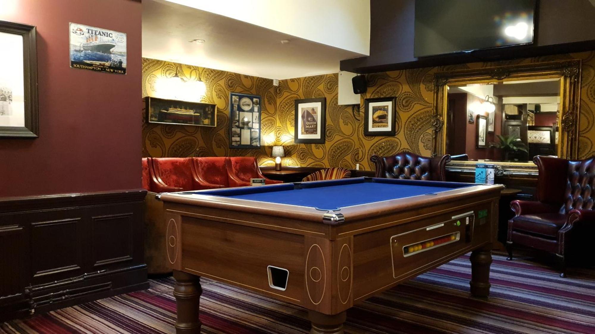 The Grapes Pub Inn Southampton