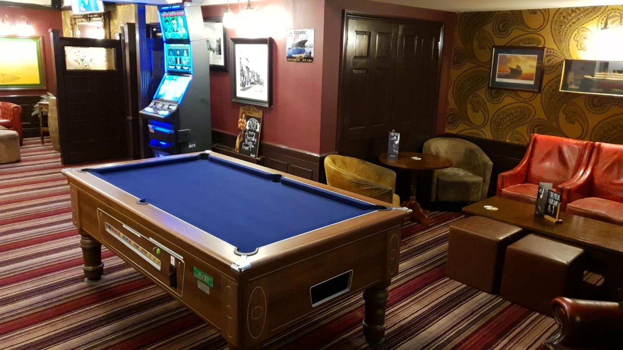 Inn The Grapes Pub