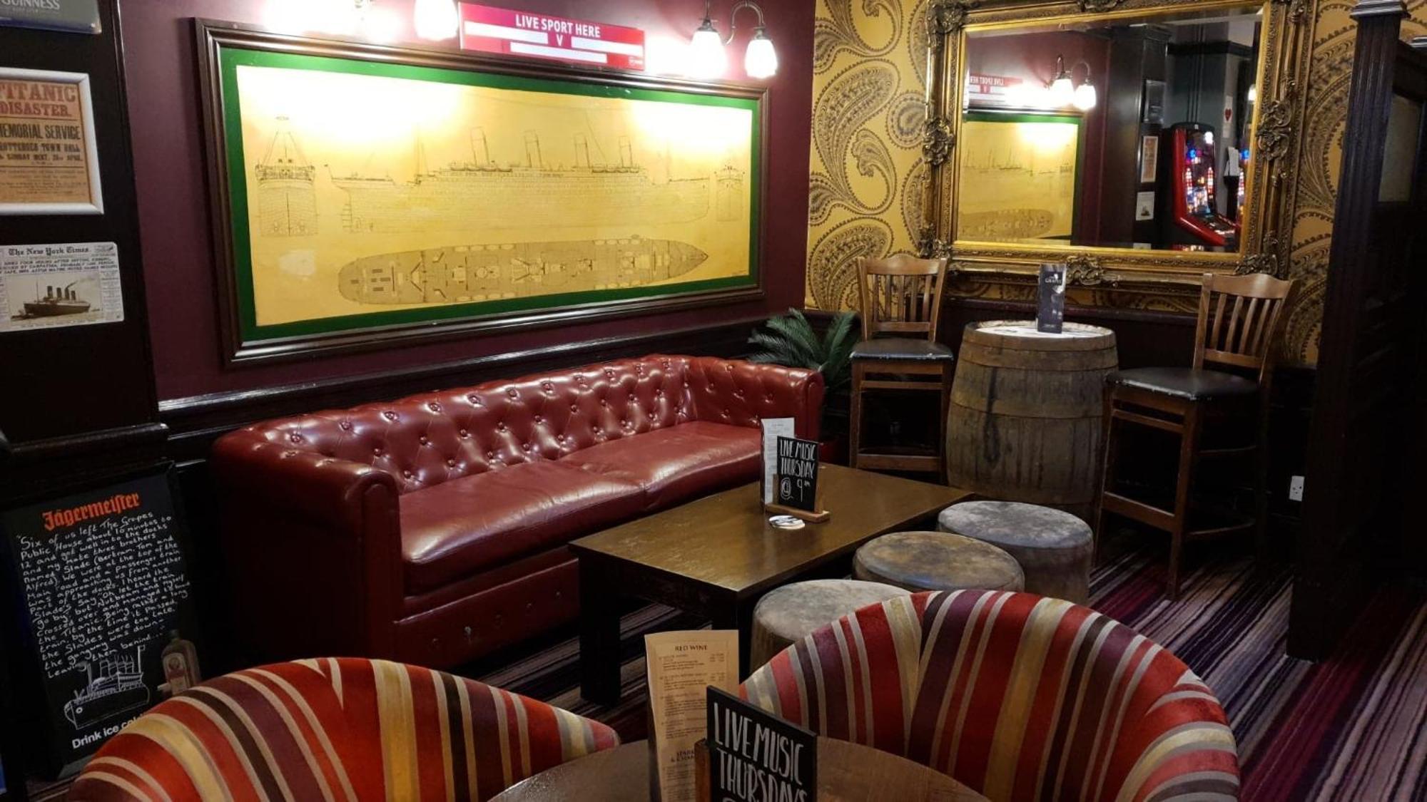 The Grapes Pub Inn