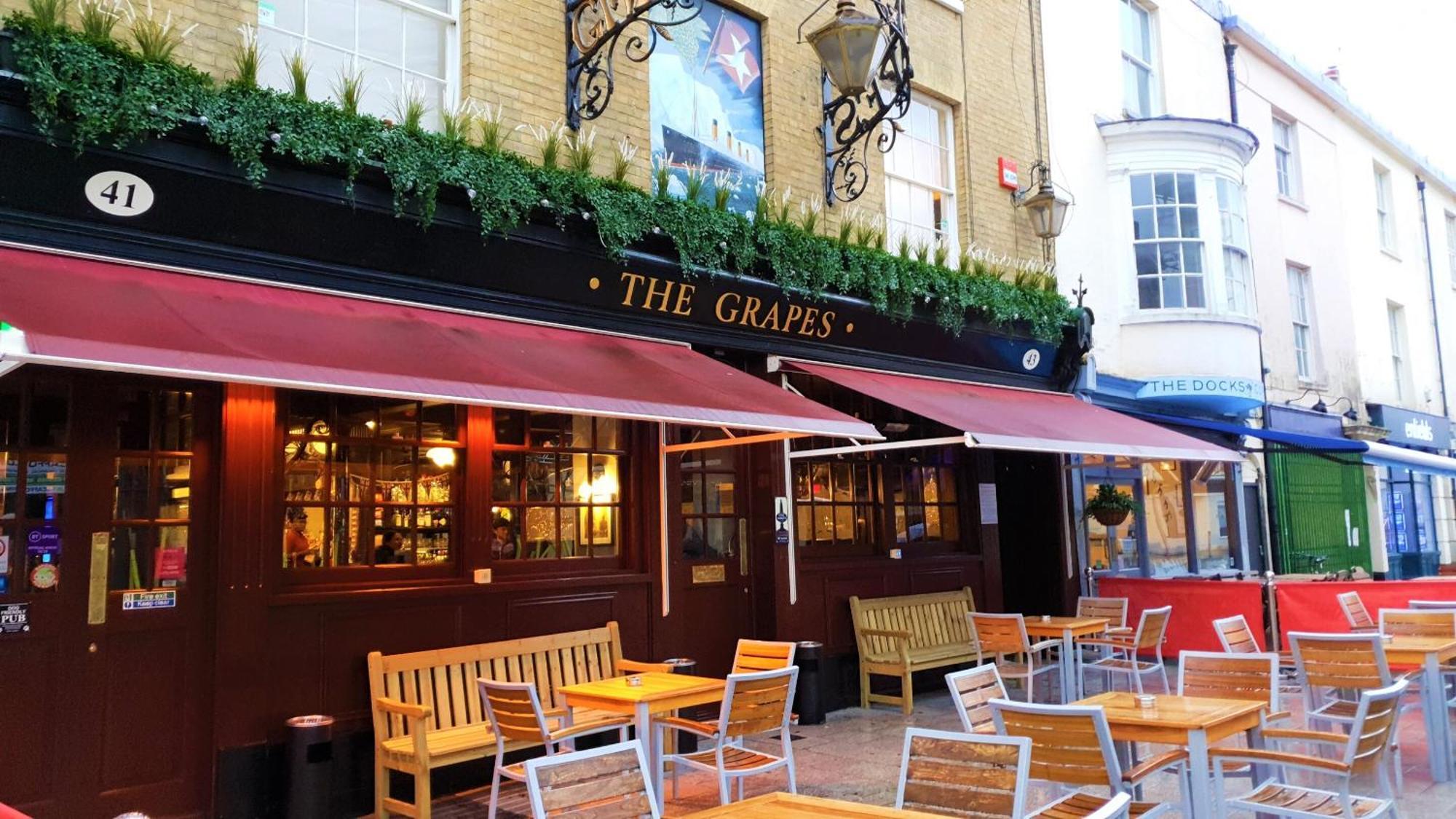 The Grapes Pub Inn