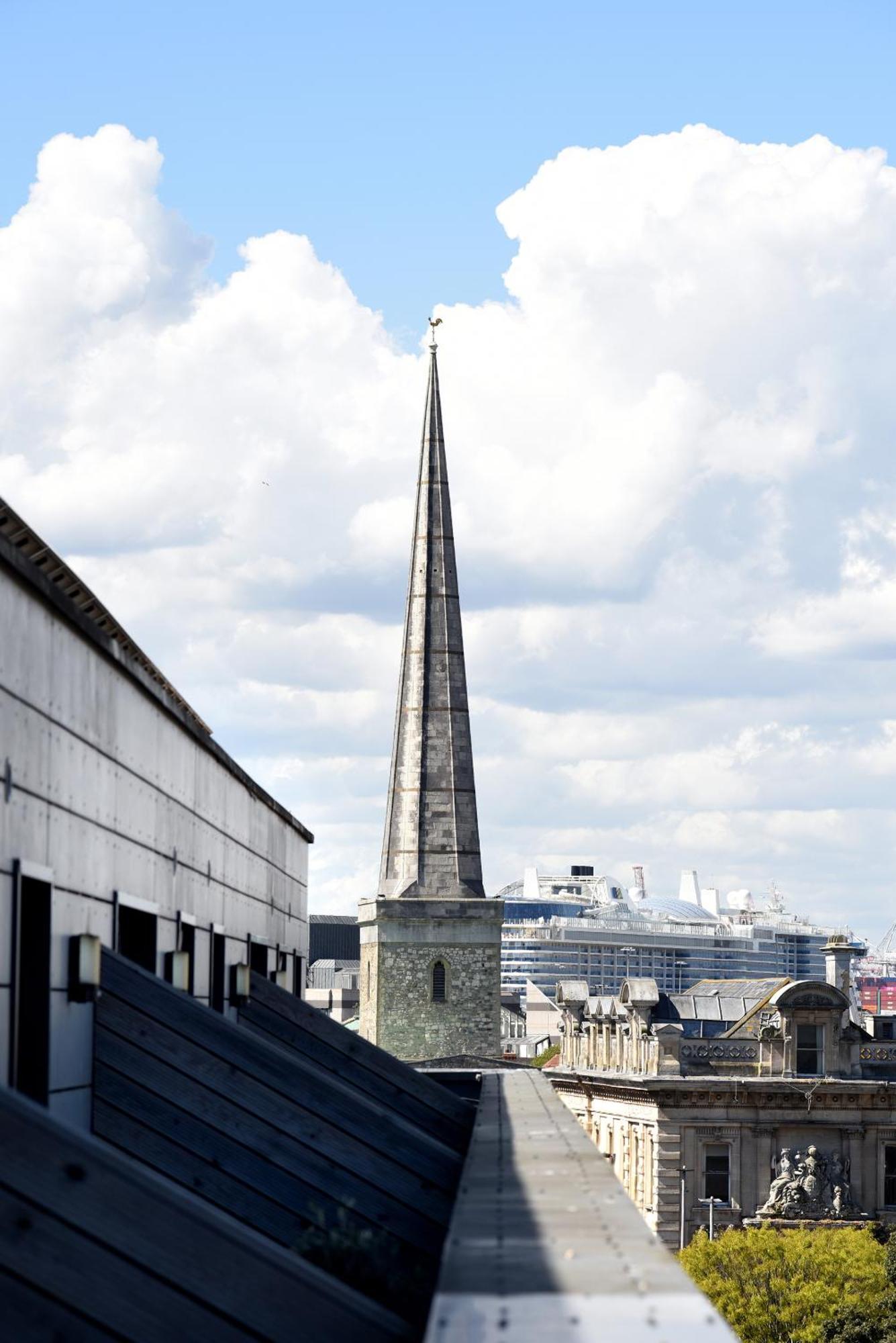 Crown Quarter Penthouse Apartment Southampton