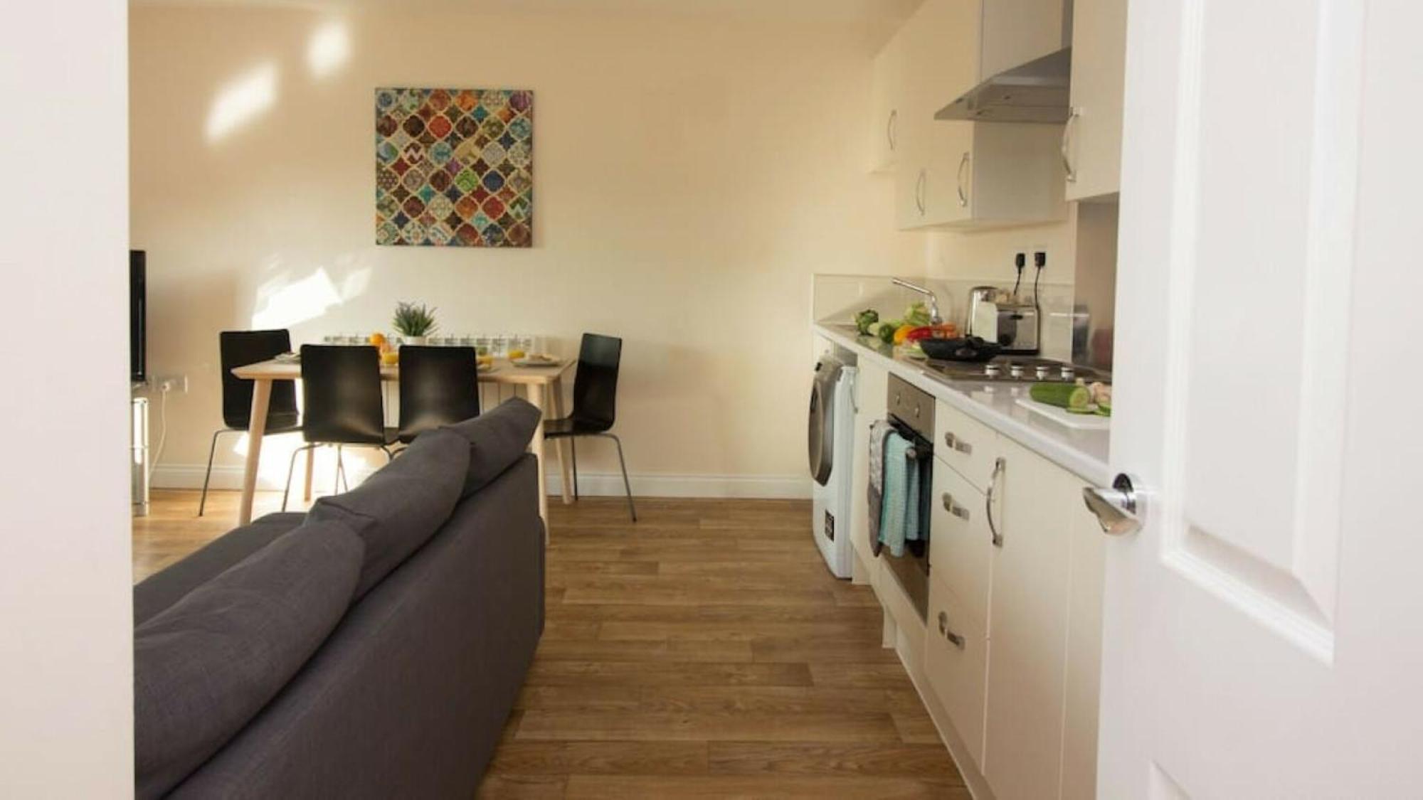 Apartment Stayzo Premiere Serviced Accommodation-17 Southampton