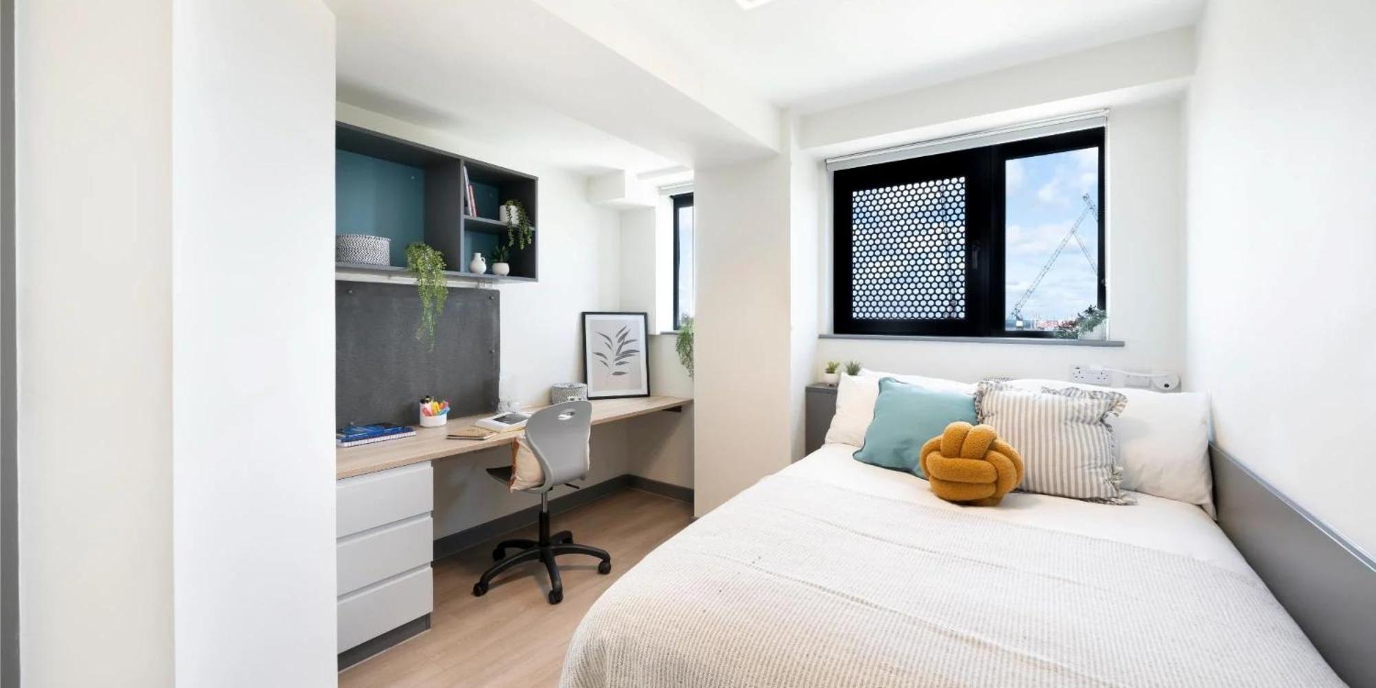 For Students Only Capital House In Apartment Southampton