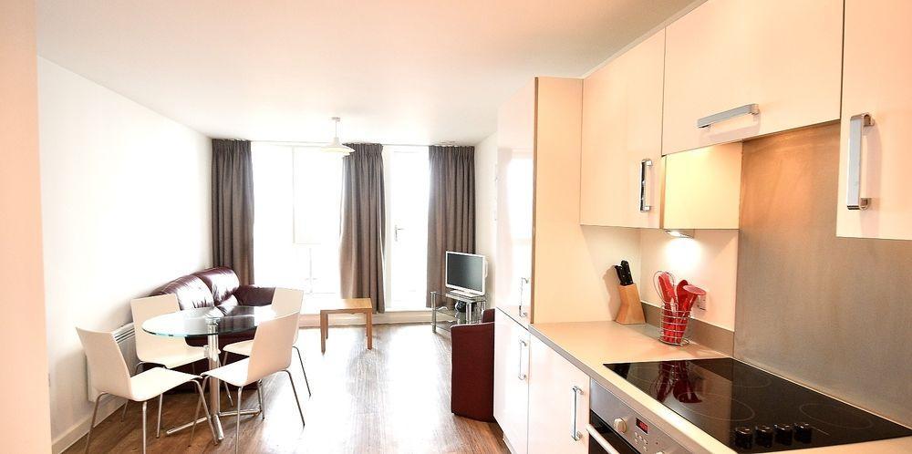 Town Or Country - Empress Heights Apartment *