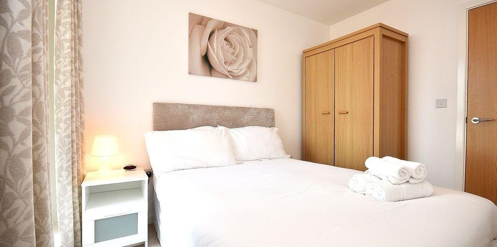 Town Or Country - Empress Heights Apartment