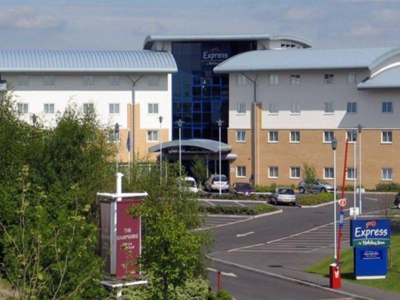 Hotel Express - M27, J7 By Ihg 3*