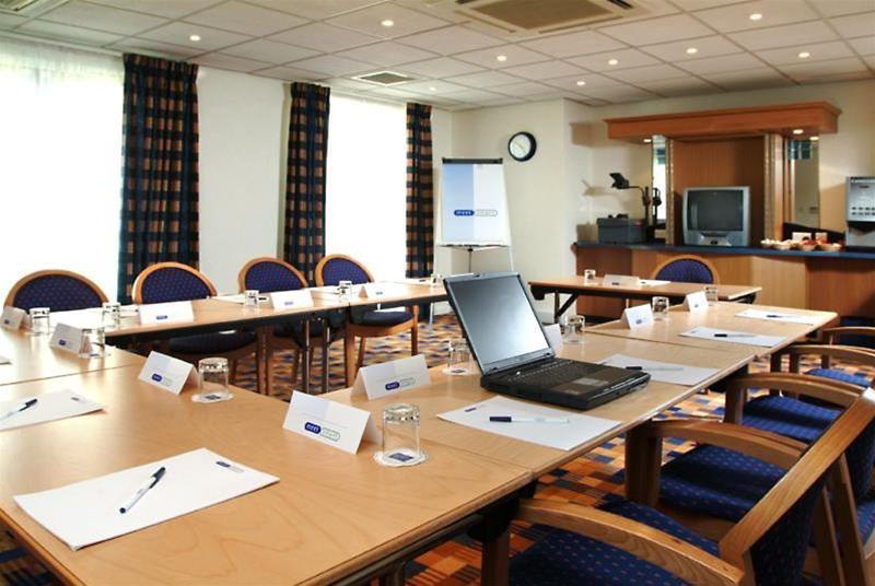 Express West By Ihg Southampton