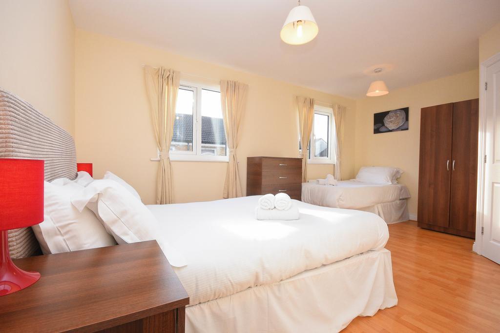 Town Or Country - Clench Street Apartment *