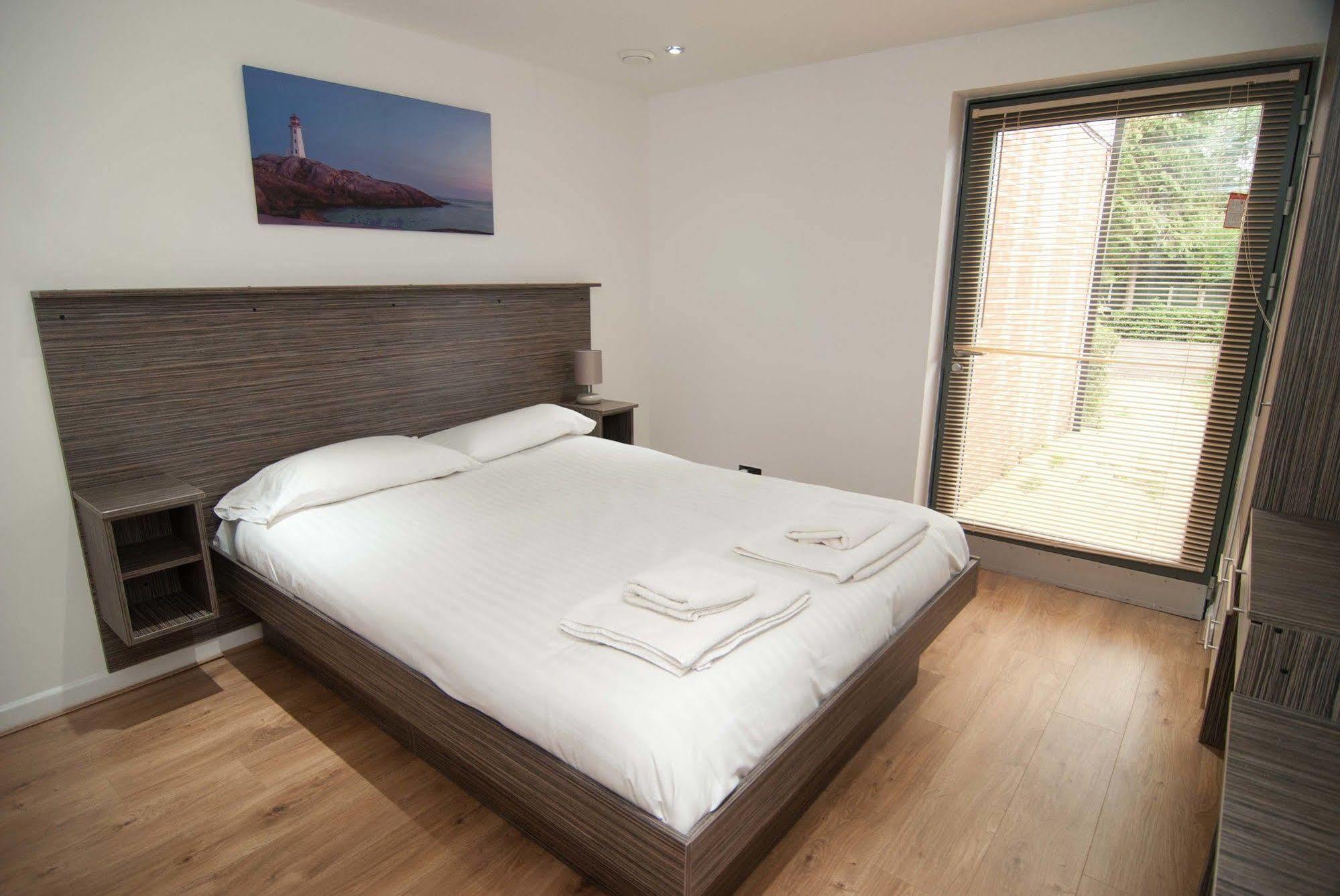 Serviced Apartment