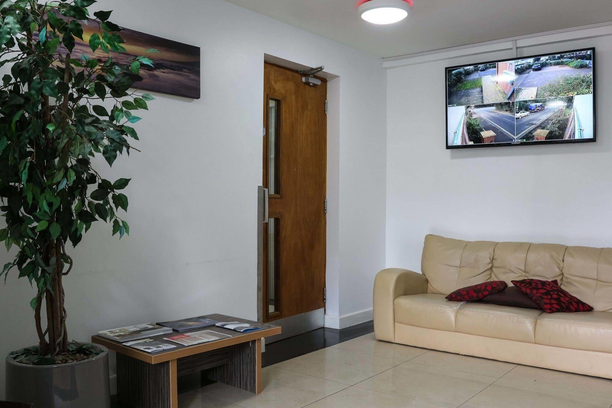 Serviced Apartment