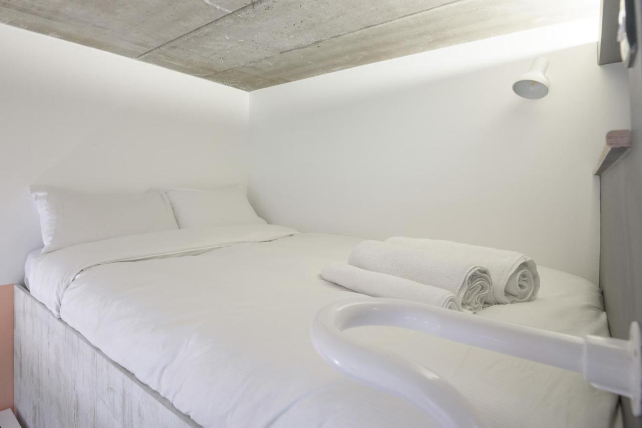 Room2 Hometel 4*