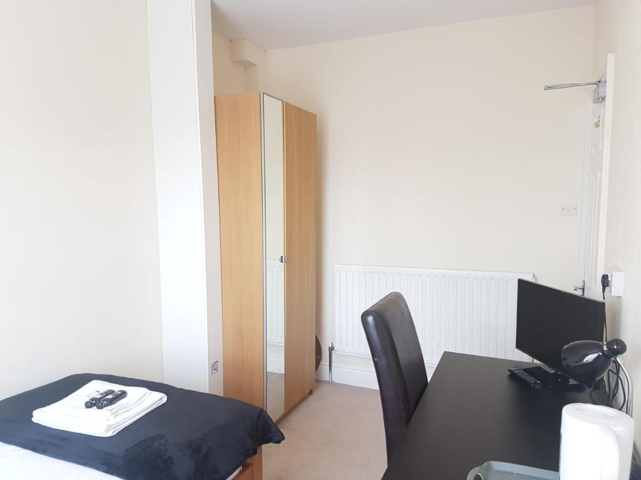 Guest house Carmel Serviced