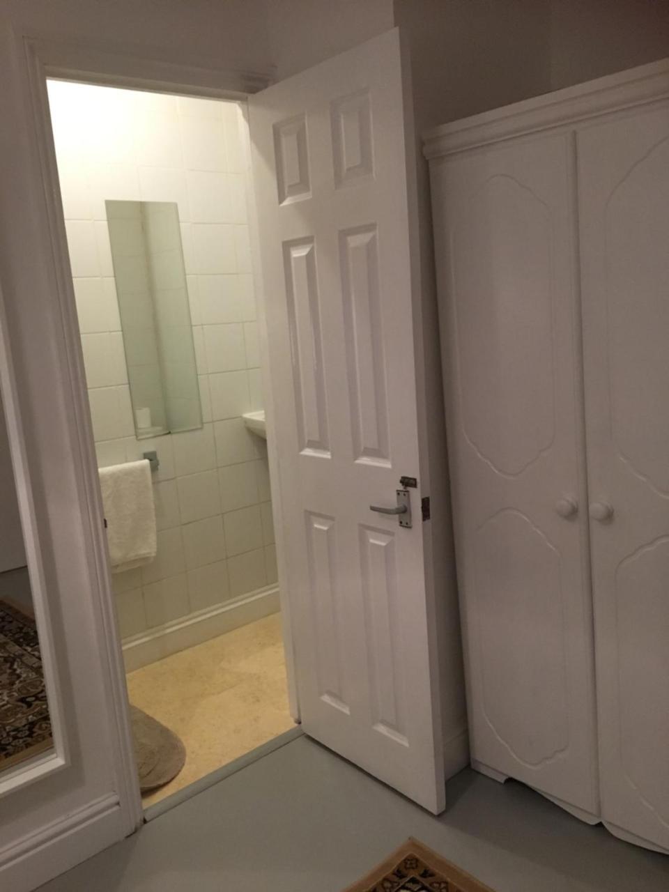 Guest house Circle