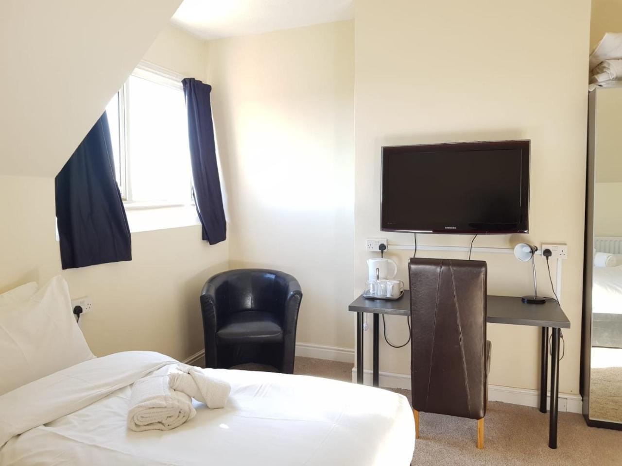 Carmel Serviced 3*