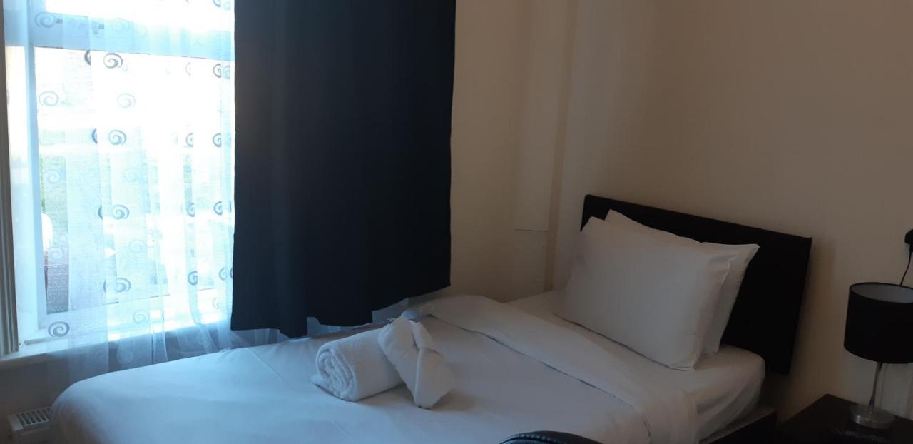 Guest house Carmel Serviced