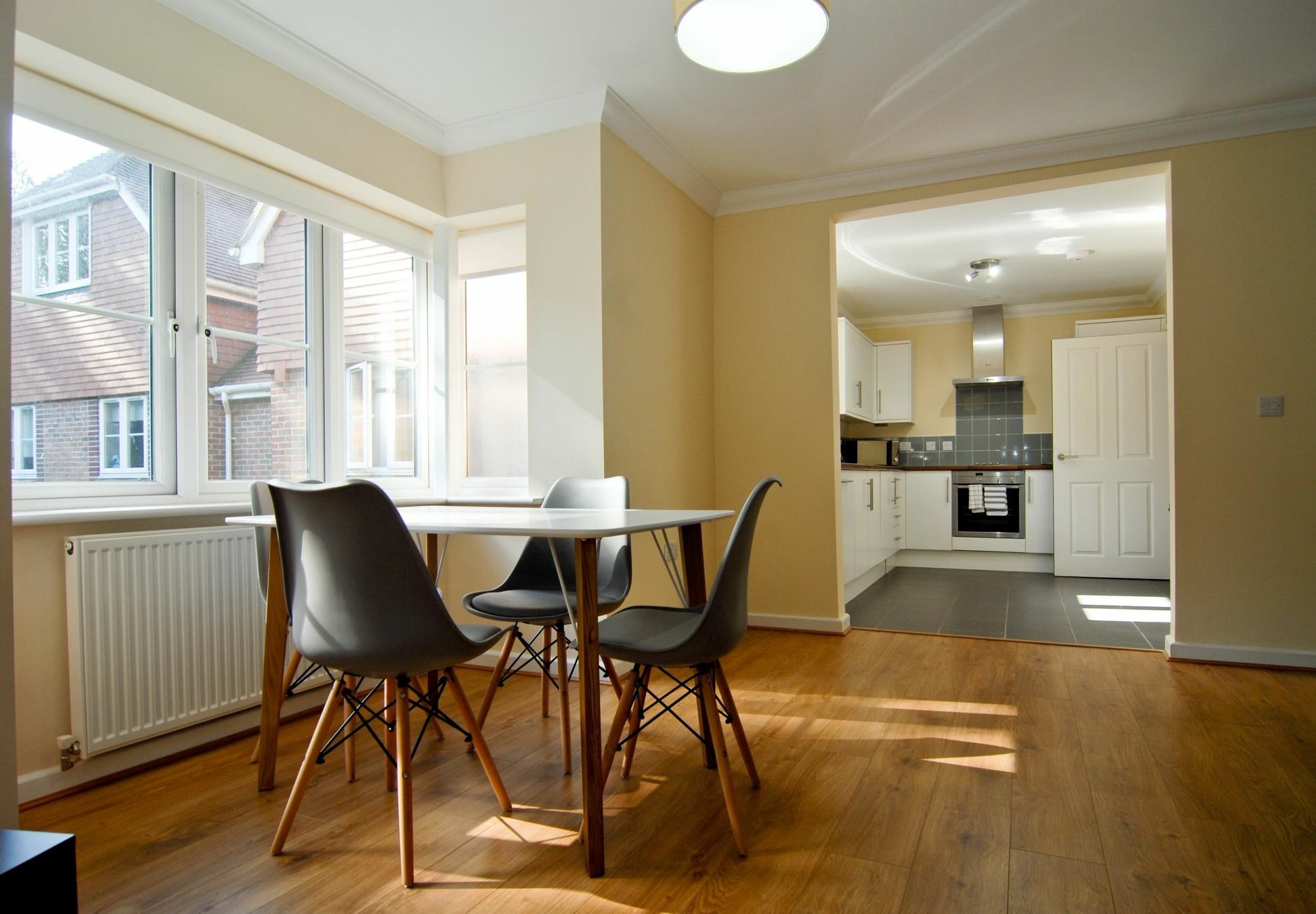And Roof Serviced Apartment *