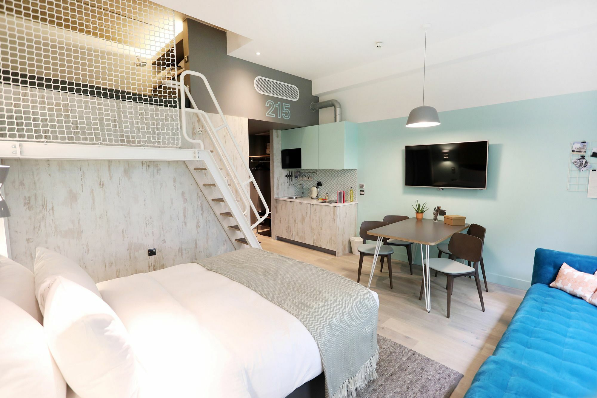 Room2 Hometel Hotel 4*