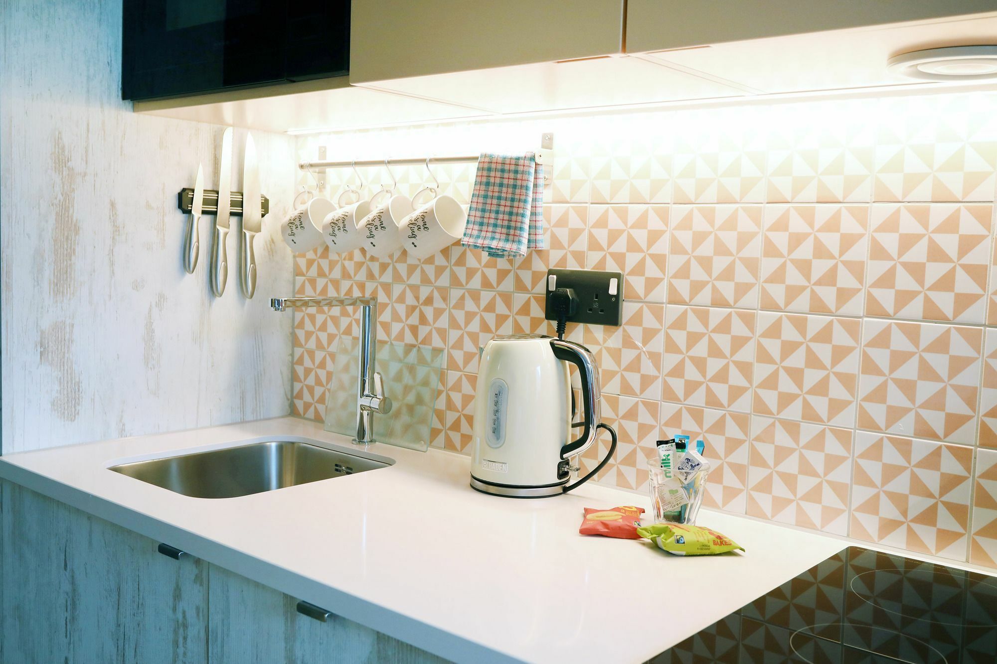 Room2 Hometel
