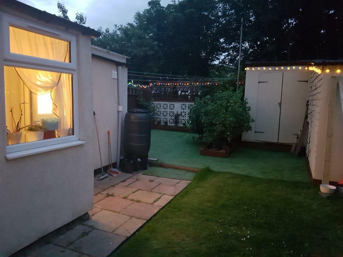 Home Accommodation *
