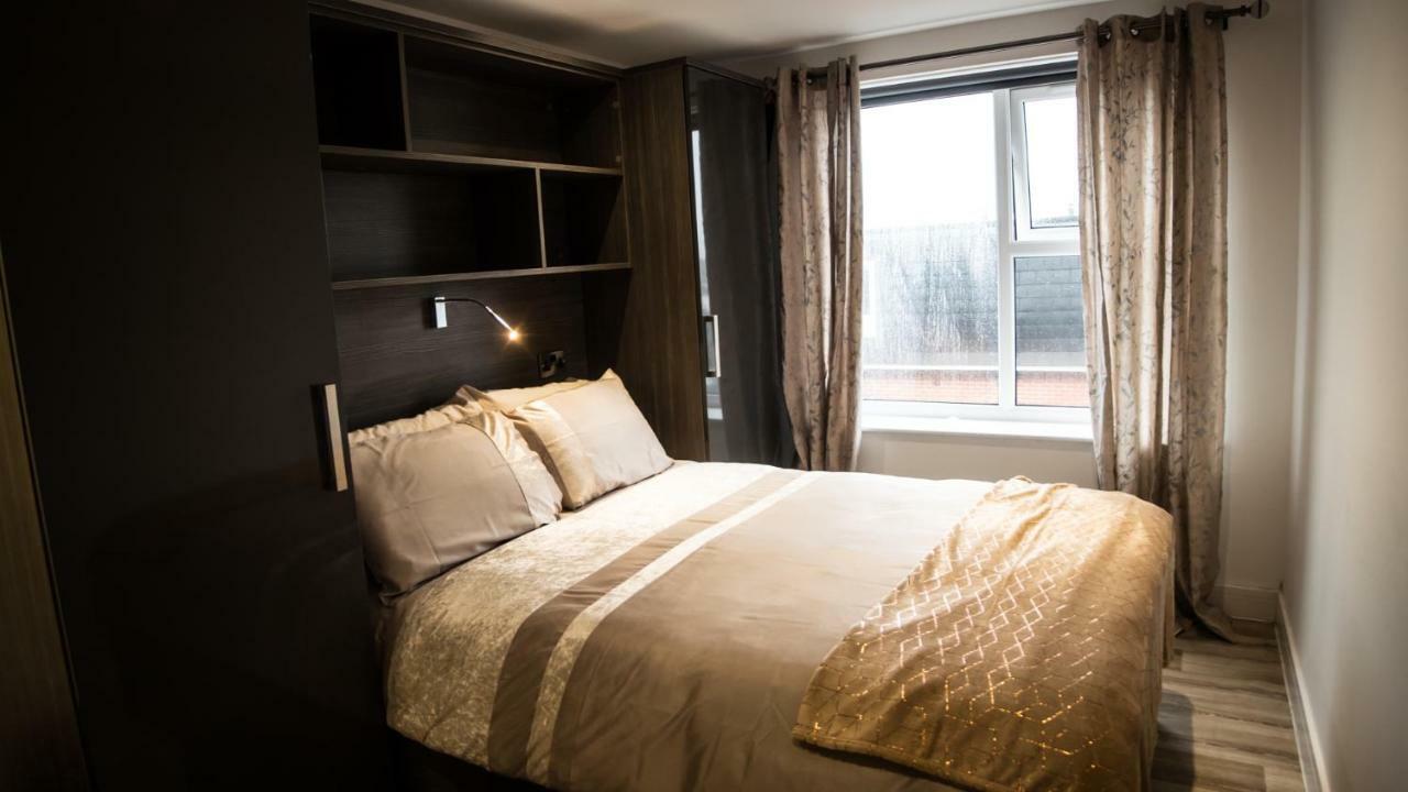 Andromeda Premium * Southampton