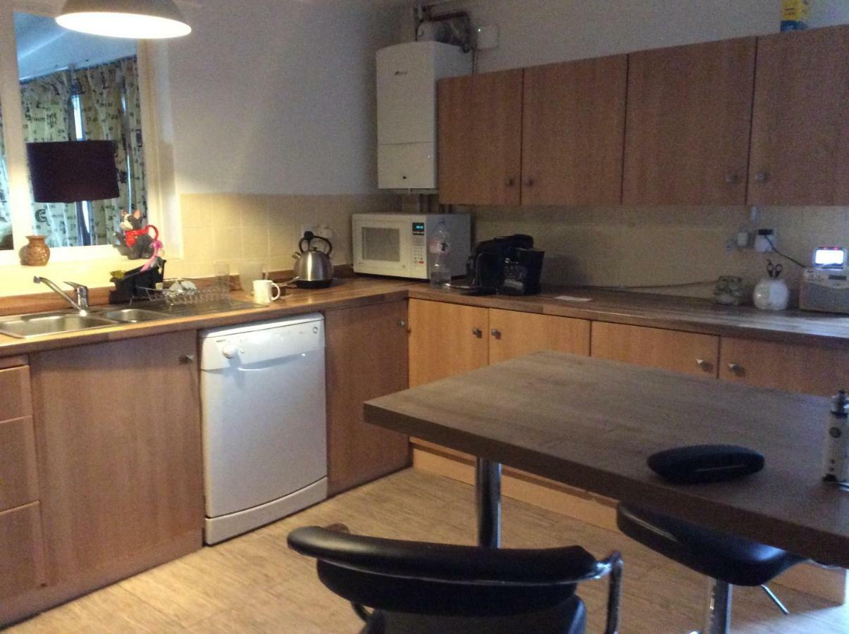 J8 M27 Homestay *
