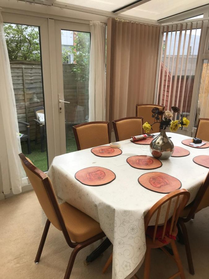 J8 M27 Homestay Southampton