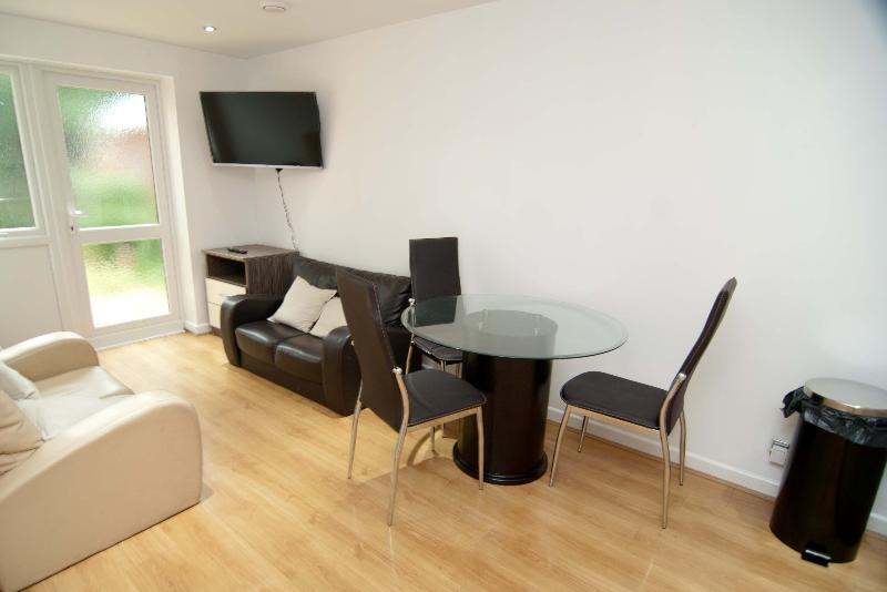 Serviced Apartment