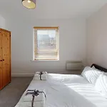 2 Bedroom Apartment Dgl Serviced Accommodation Southampton City Centre