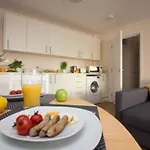 Stayzo Stylish Accommodation In Southampton 10