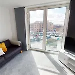 Dgl Properties Serviced Accommodation Southampton 2 Bedroom Apartment Ocean Village